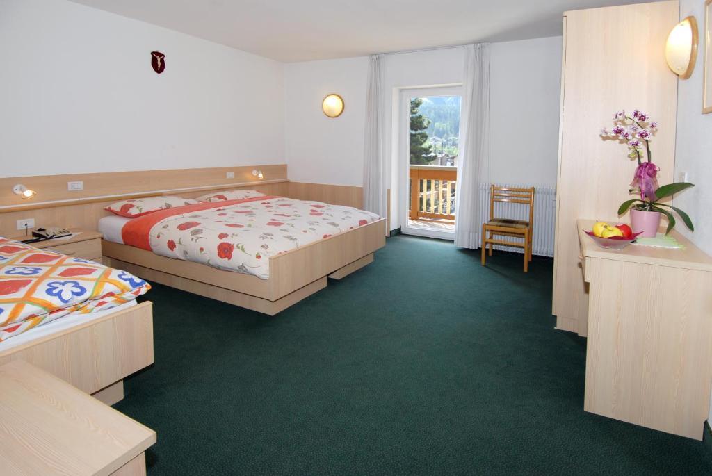 Hotel Zanon Ziano di Fiemme Rum bild